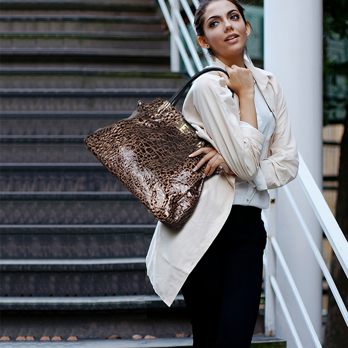 Leather Purses Handbags Genuine Leather, Luxury Designer, Brown Big Tote Bag For Women, Top Layer Cowhide Shoulder Large Bag, Crocodile Pattern Soft Leather, Women'S Bag Large Capacity Bright Leather, Premium Work Commute Handbag, European American